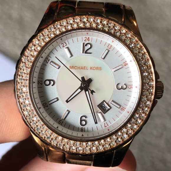 Michael Kors Gold Watch - Picture 1 of 5